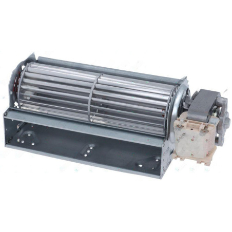 Motor vpravo a červený uzávěr na konci lopatkového kola, tangenciální ventilátor 180 mm