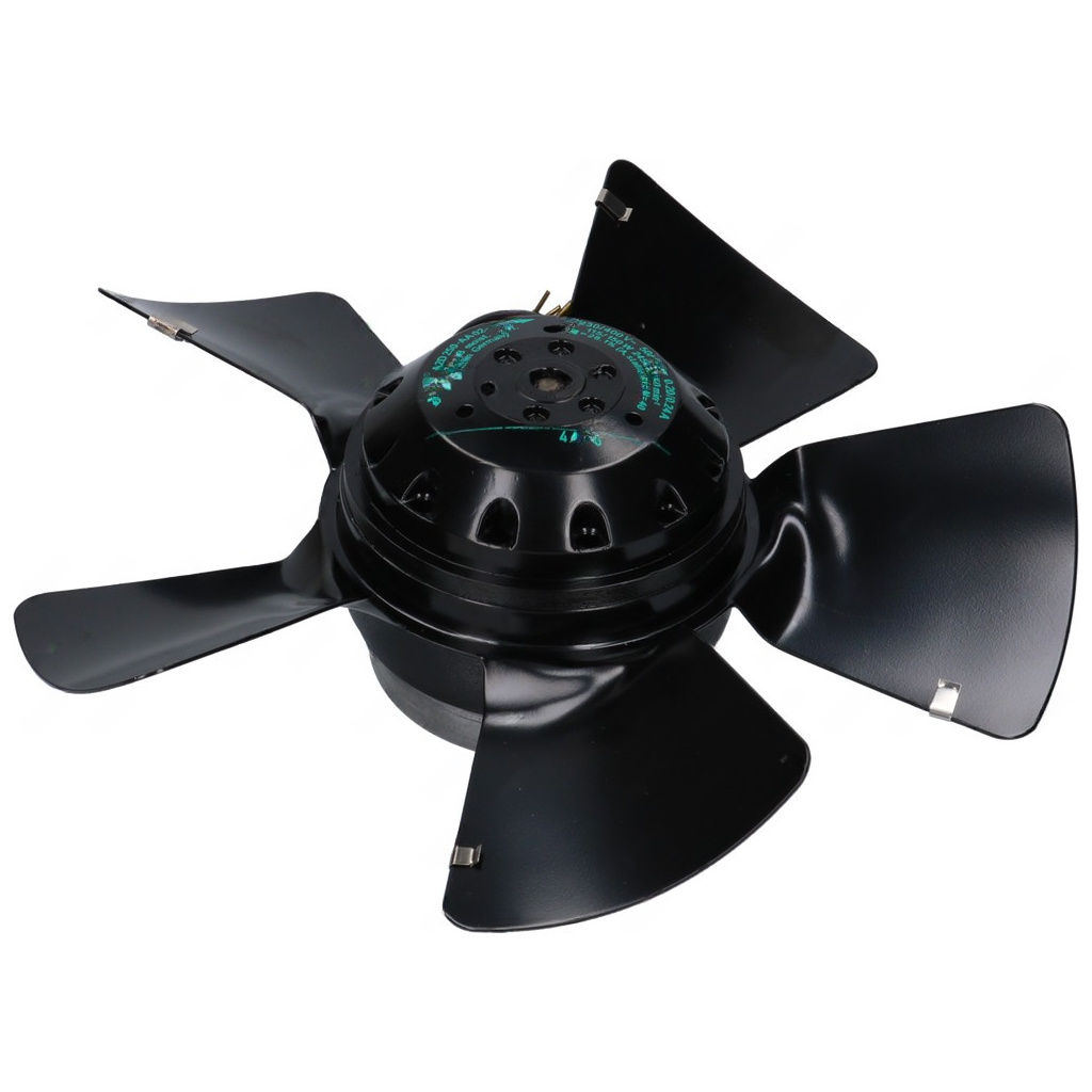 Axiální ventilátor bez rámu s pěti lopatkami kolem černého motoru se zeleným štítkem, pohled zezadu Axiální ventilátor bez rámu s pěti lopatkami kolem černého motoru se zeleným štítkem, pohled zezadu