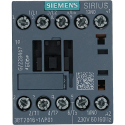 Elektrický stykač Siemens s cívkou a sadou šroubových svorek nahoře i dole.