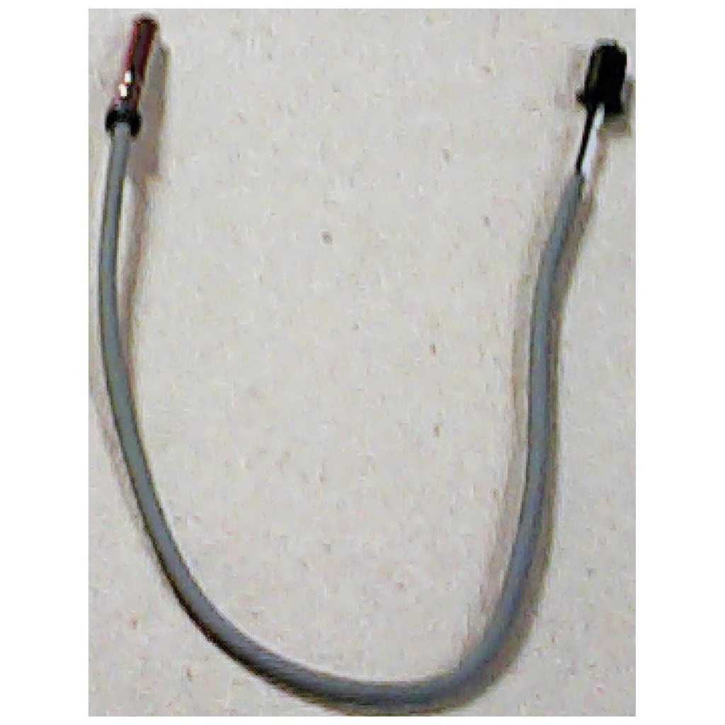 Sonda, tenký kabel s kovovým hrotem na jednom konci a černým konektorem na druhém
