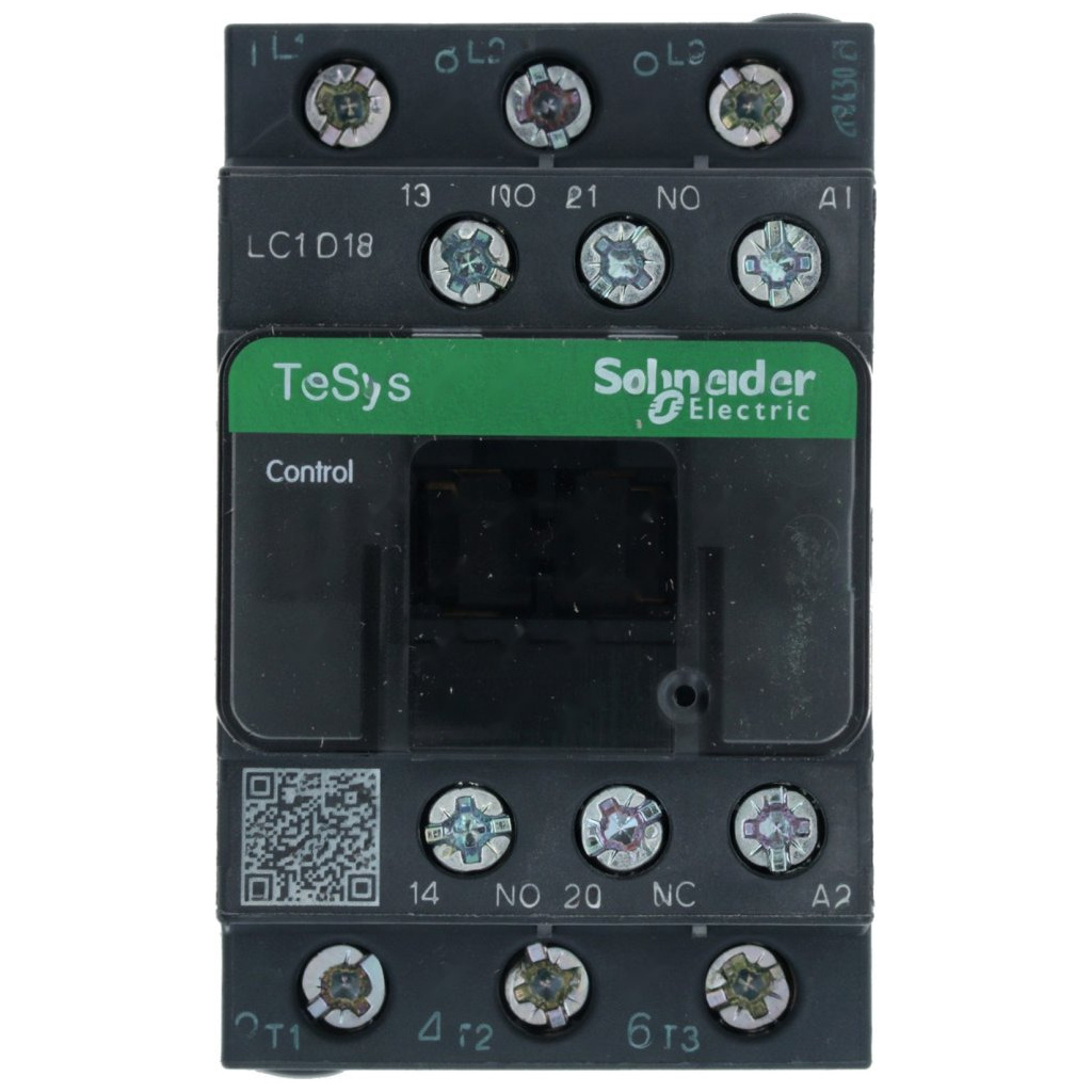 Stykač Schneider TeSys se šroubovými svorkami a QR kódem na štítku
