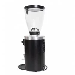 Espressový mlýnek na kávu Mahlkönig E65S GbW vyrobený z plastu, ideální pro domácí i profesionální použití.