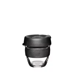 Skleněný thermo hrnek s černým víčkem a černým gumovým držákem o objemu 227 ml na bílém pozadí