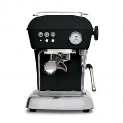 Domácí pákový kávovar Ascaso Dream ONE v elegantní tmavě černé barvě, ideální pro přípravu lahodného Americano.