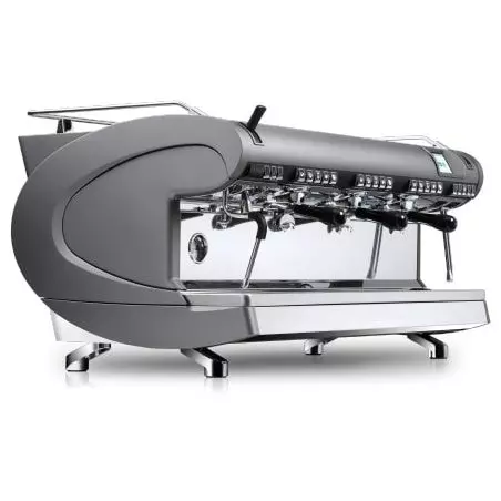 Profesionální pákový kávovar Nuova Simonelli Aurelia Wave UX 2GR s titanovým provedením a objemem bojleru 14 litrů.