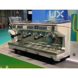 Nuova Simonelli Appia Life XT 3GR V - Profesionální pákové kávovary: Mlýnek zrnkové kávy : ne