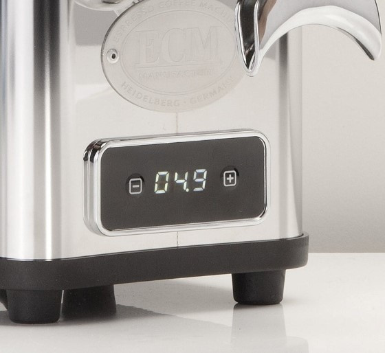 Detail displeje kávovaru ECM S-Automatik 64