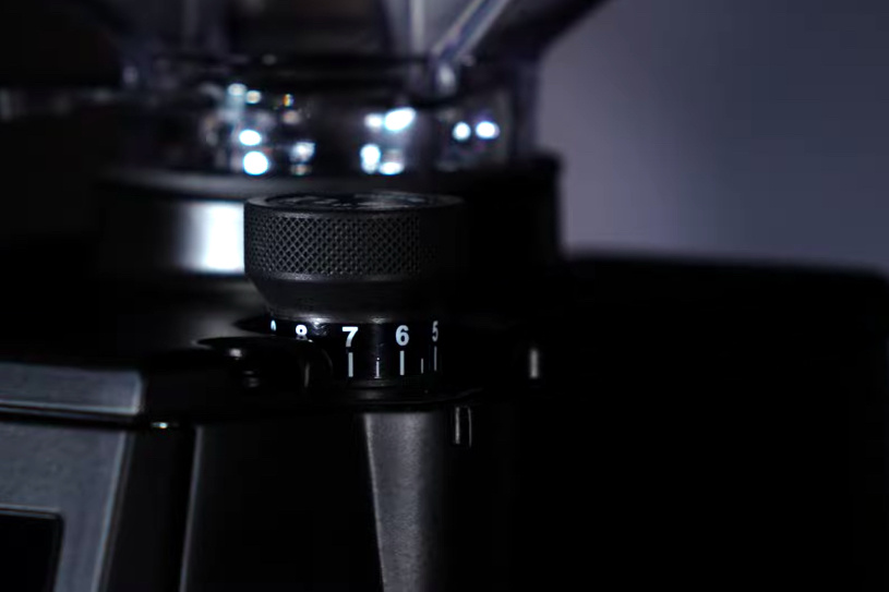 Eureka Atom Excellence 75 černý | Lázeňská káva