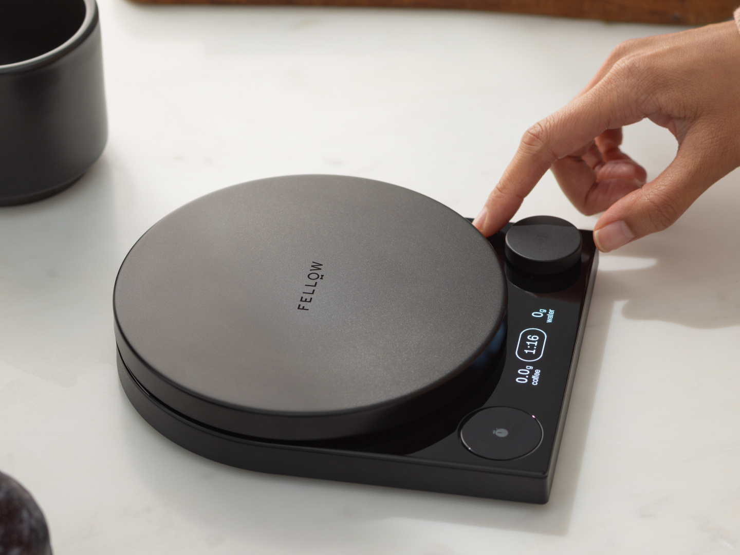 Baristická váha Fellow Tally Pro Precision Scale | Lazenskakava.cz