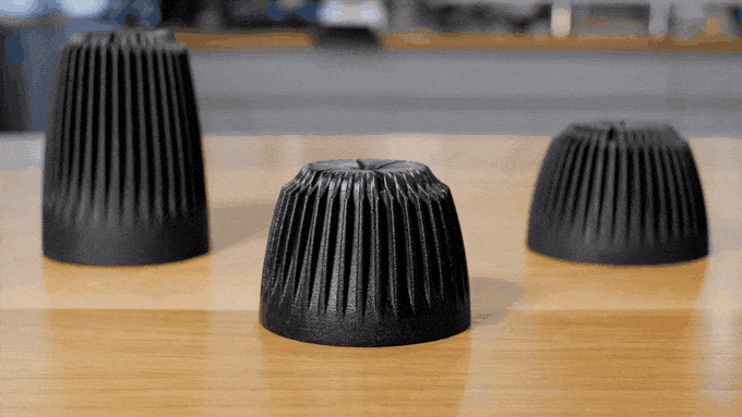 Huskee Charcoal 180ml s víčkem kelímek na cesty | Lázeňská káva