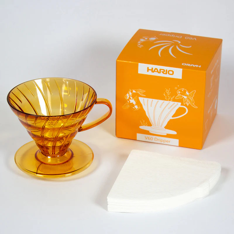 Dripper Hario V60-02 plastový průhledný oranžový | Lázeňská káva