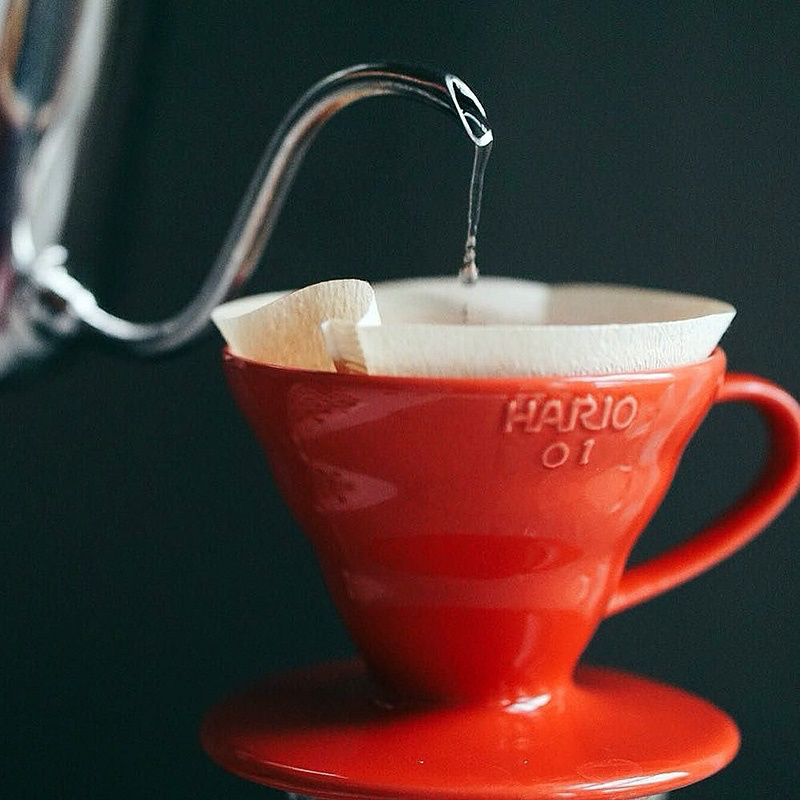 Dripper Hario V60-01 keramický červený | Lázeňská káva