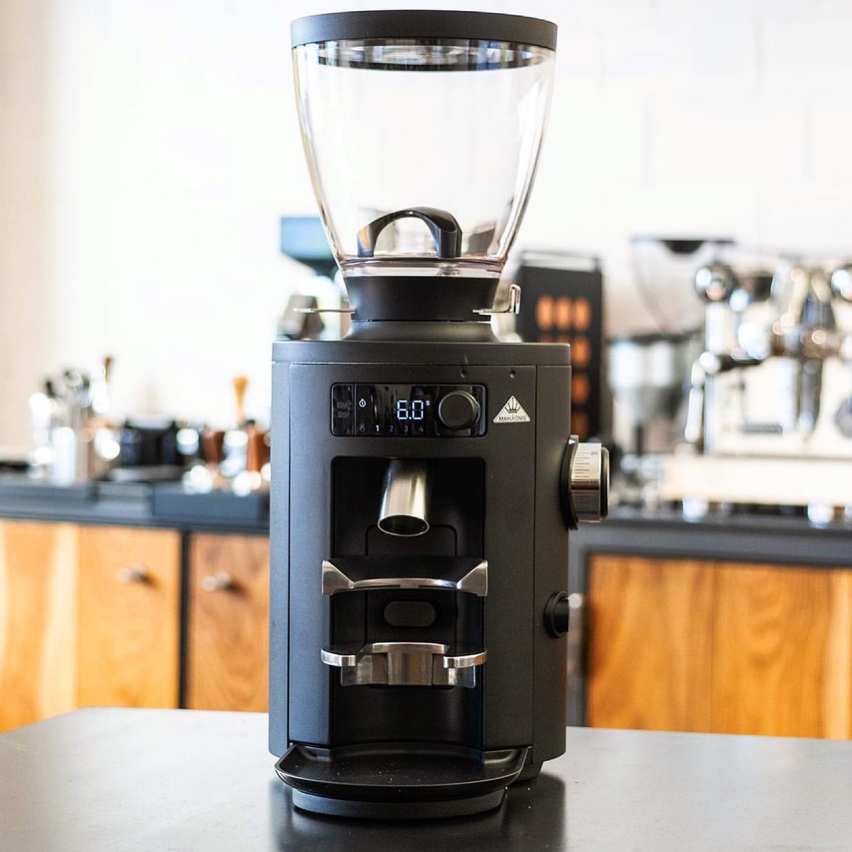 černý univerzální mlýnek mahlkönig x54