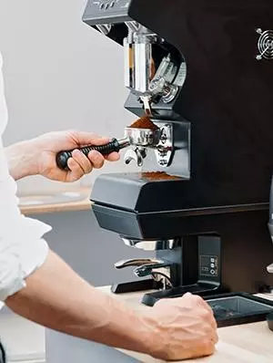 Automatický tamper Puqpress M2 pro Mythos | Lázeňská káva