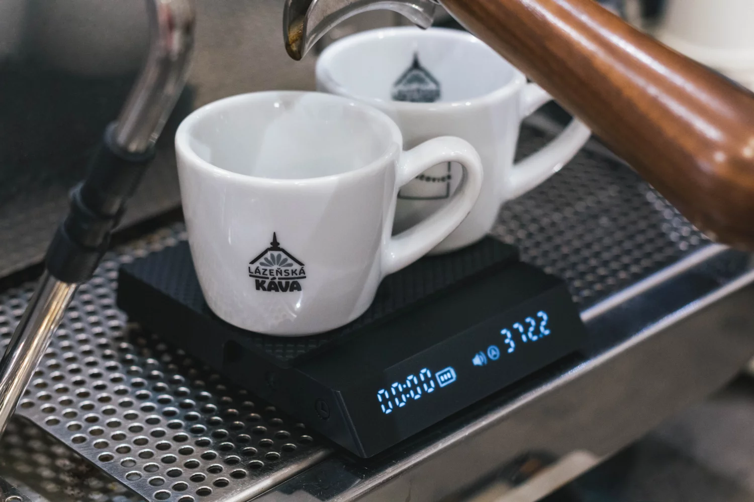 Timemore Black Mirror Nano černá baristická váha | Lázeňská káva