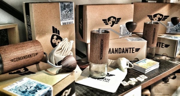 Comandante C40 MK4 Nitro Alpine Lagoon | Lázeňská káva