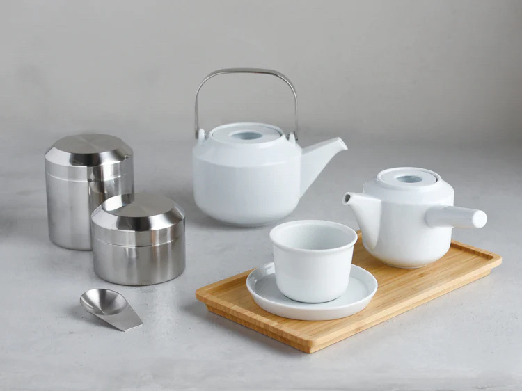 Bílá konvička na čaj Kinto LT 600 ml | Lázeňská káva